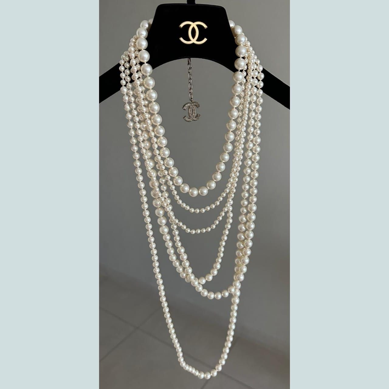 Chanel CC Pearl White Necklace