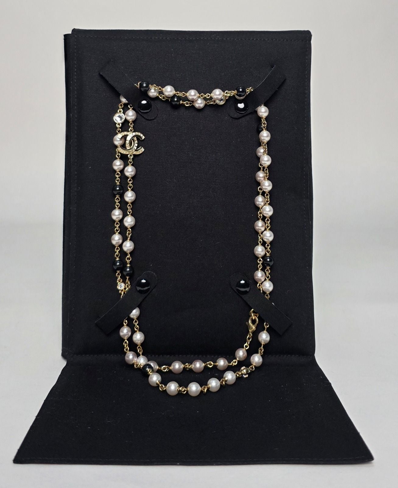 Chanel CC Pearl & Black Beads Necklace