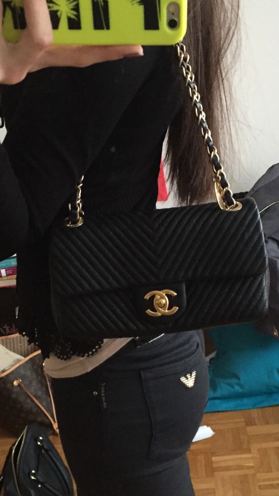 How Does Quilting Define the Classic Flap’s Timeless Elegance?