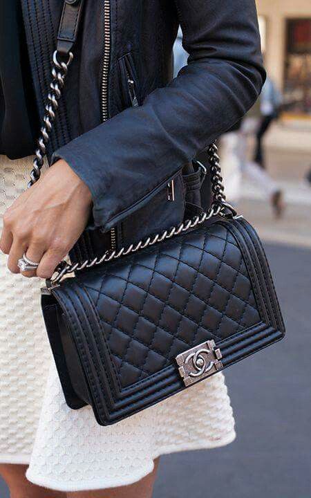 How Does Quilting Define the Classic Flap’s Timeless Elegance?