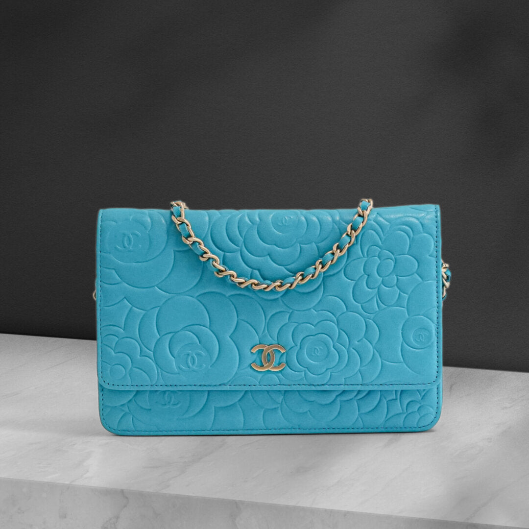 How Many Handbags Should Be in Your Collection in 2023?