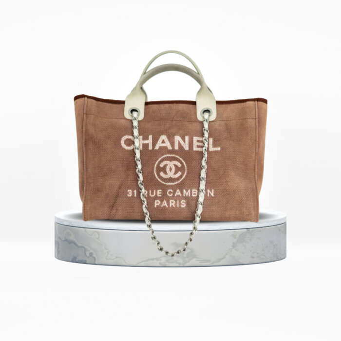 Pre Loved Chanel Deauville Tote bag in Dubai