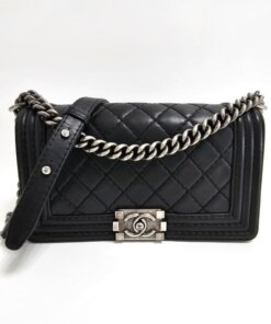 Chanel Medium Boy Black 23