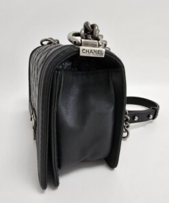 Chanel Medium Boy Black 39