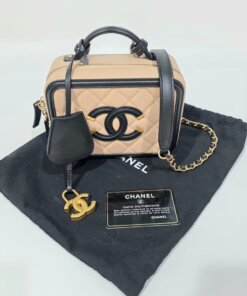 Alternative view of Chanel Filigree Vanity Case Caviar Small